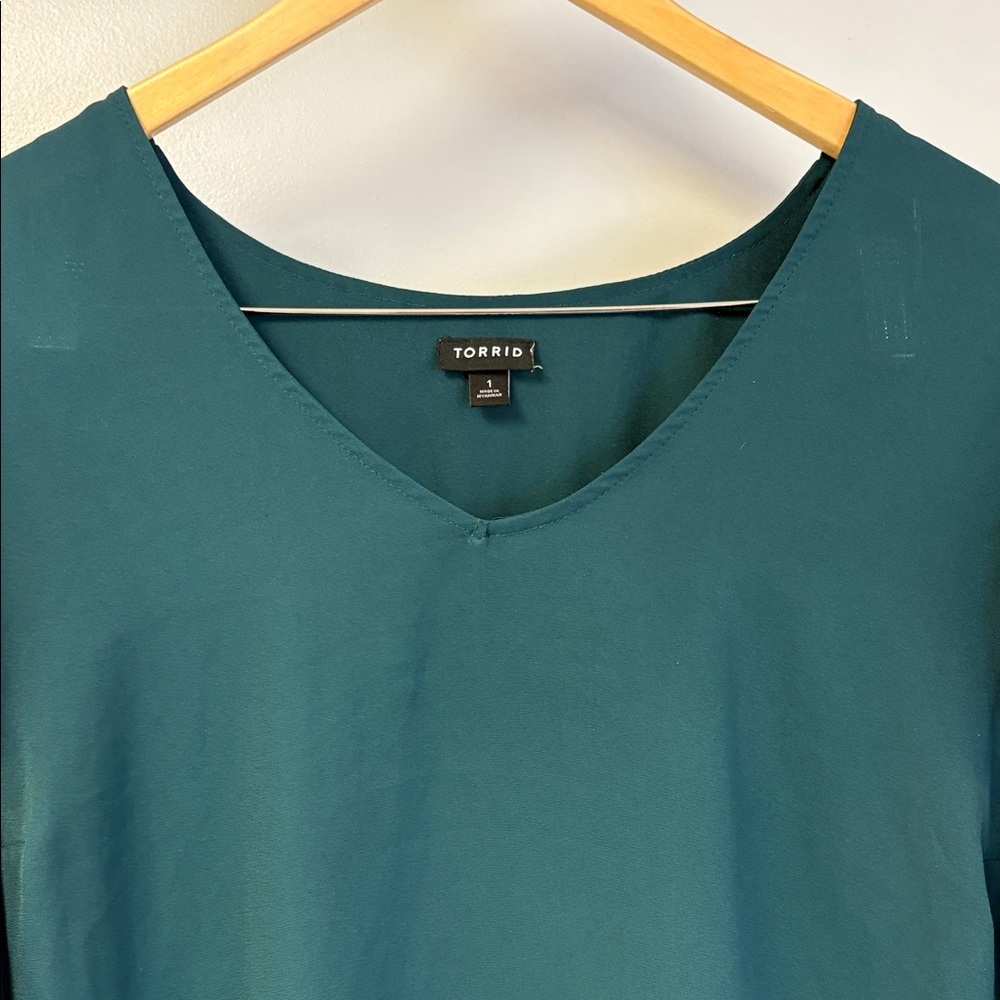 torrid Dark Teal V-Neck Flutter Sleeve Blouse - Picture 4 of 7